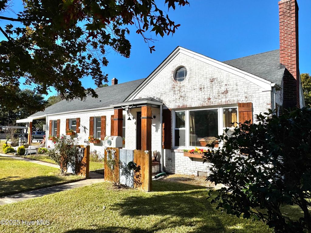 Photo of 301 Goldsboro Street N, Goldsboro, NC 27863 (MLS # 100536785)