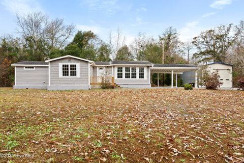 A home in Sneads Ferry