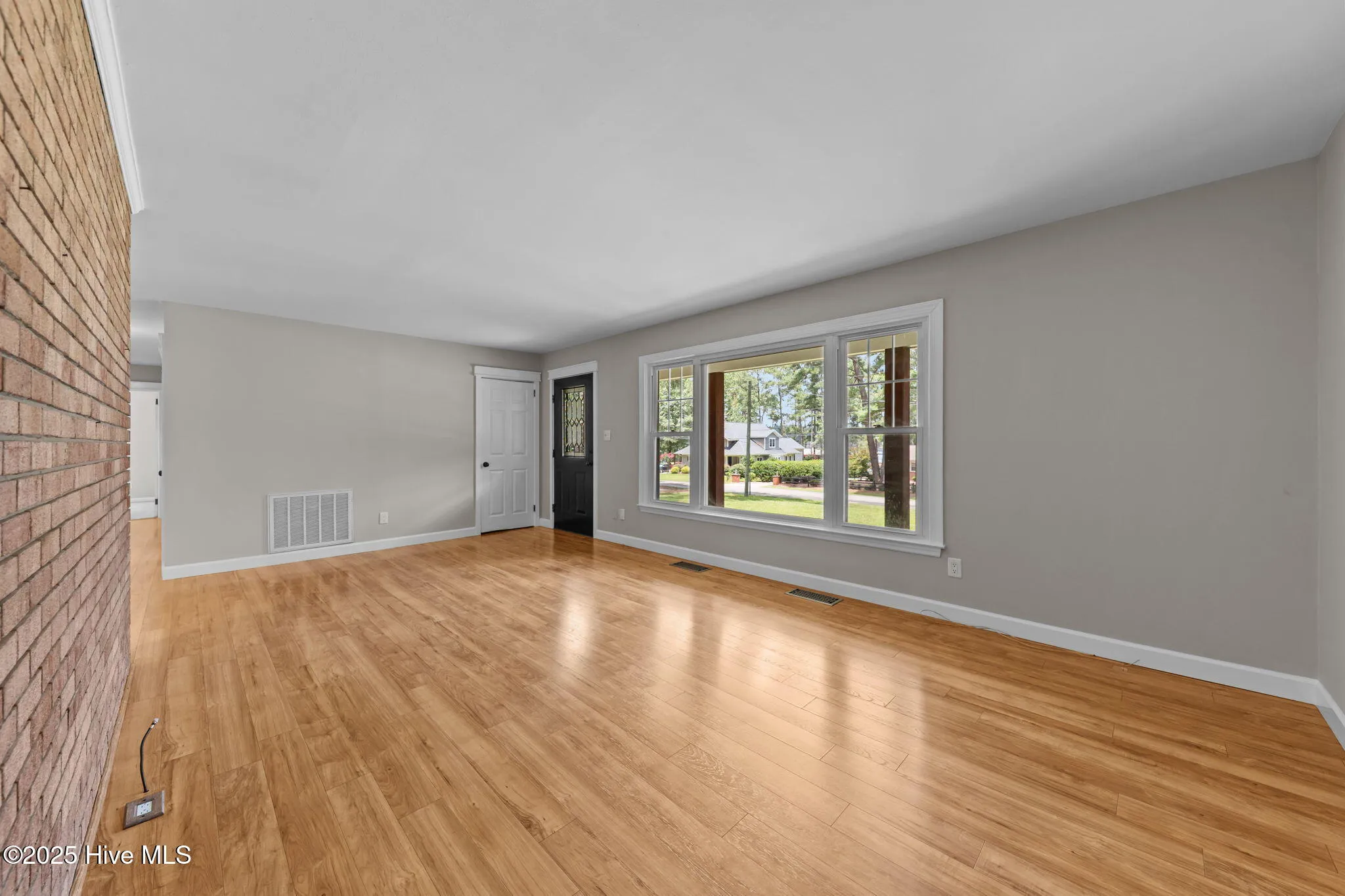 Whispering Pines, North Carolina 28327, United States, 3 Bedrooms Bedrooms, ,2 BathroomsBathrooms,Residential,Active,174428