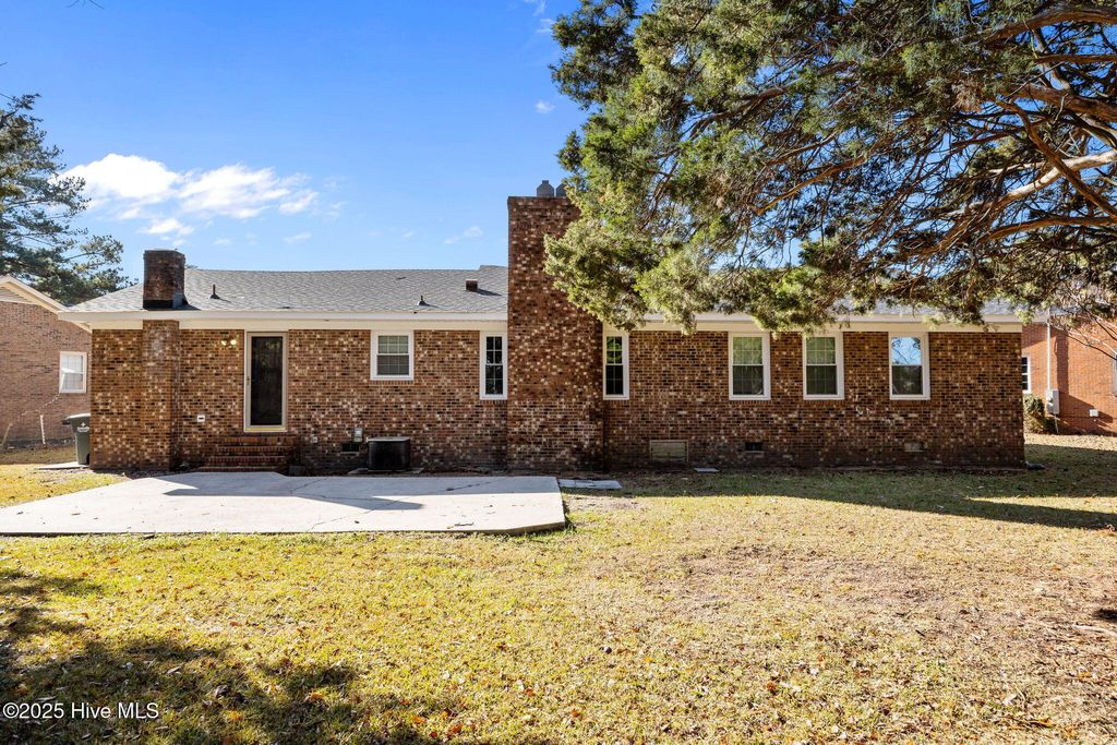 Photo of 107 Templeton Drive, Greenville, NC 27858 (MLS # 100544229)