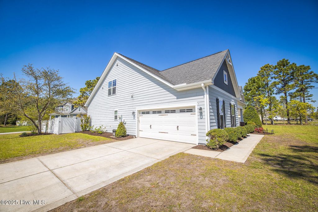 Photo of 361 Scrub Oaks Drive, Hampstead, NC 28443 (MLS # 100502138)