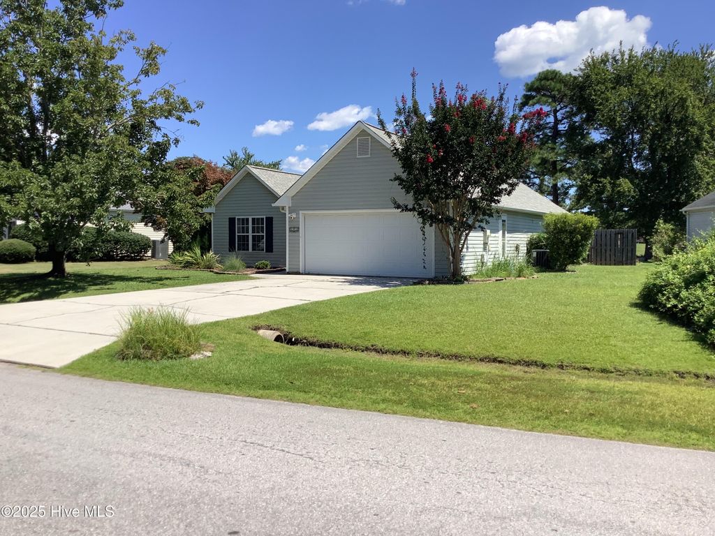 Photo of 143 N Belvedere Drive, Hampstead, NC 28443 (MLS # 100527969)