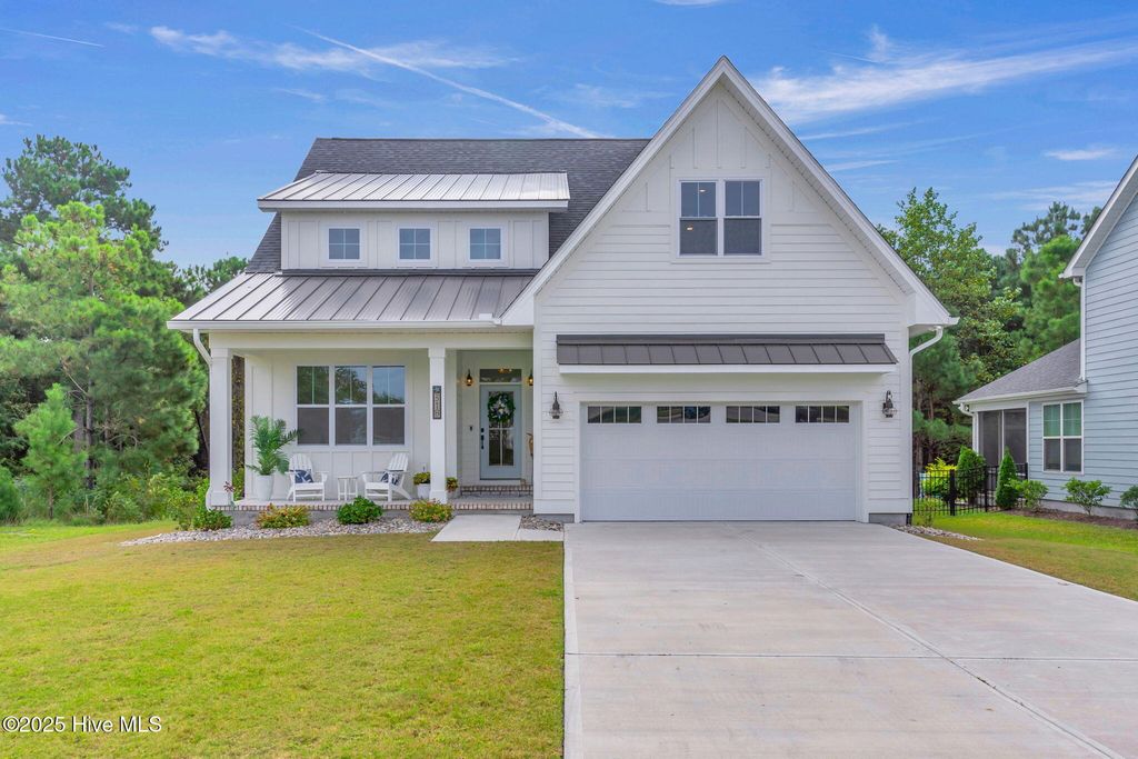Photo of 318 Spicer Lake Drive, Holly Ridge, NC 28445 (MLS # 100534026)