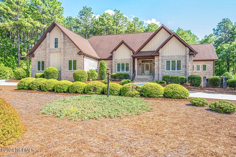 Single Family Residence in Pinehurst NC 42 Stoneykirk Drive 7.jpg