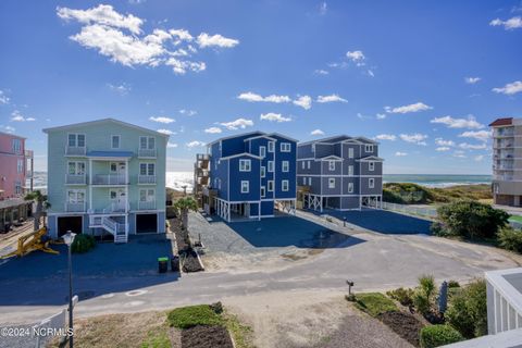 A home in North Topsail Beach