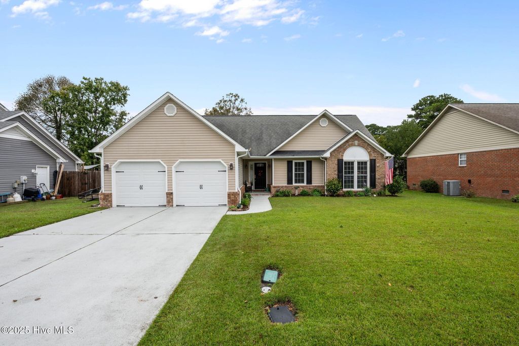Photo of 303 Mahaffey Lane, New Bern, NC 28560 (MLS # 100536422)