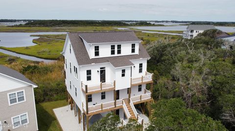 A home in North Topsail Beach