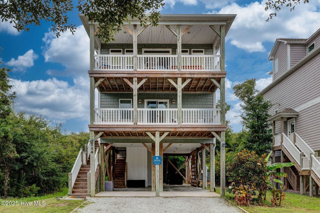 Photo of 114 Fairytale Lane, Surf City, NC 28445 (MLS # 100529165)