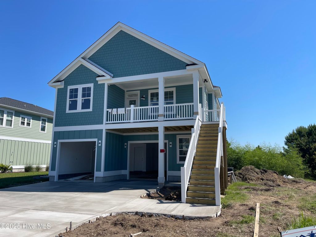 Photo of 652 Fishermans Point, Newport, NC 28570 (MLS # 100529278)