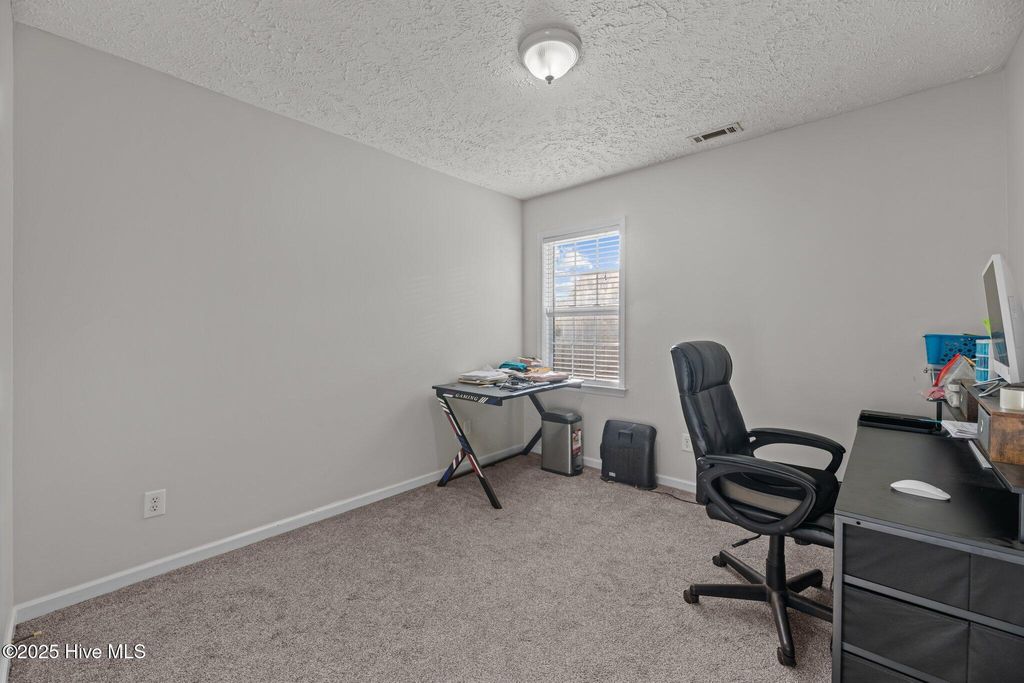 Photo of 132 Oakley Drive, New Bern, NC 28560 (MLS # 100542824)