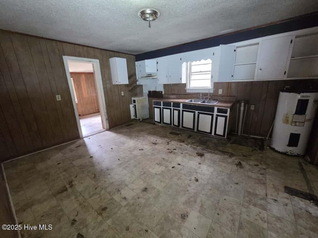 Photo of 208 S Ethel Street, Selma, NC 27576 (MLS # 100544274)