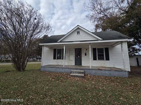 Photo of 208 S Ethel Street, Selma, NC 27576 (MLS # 100544274)