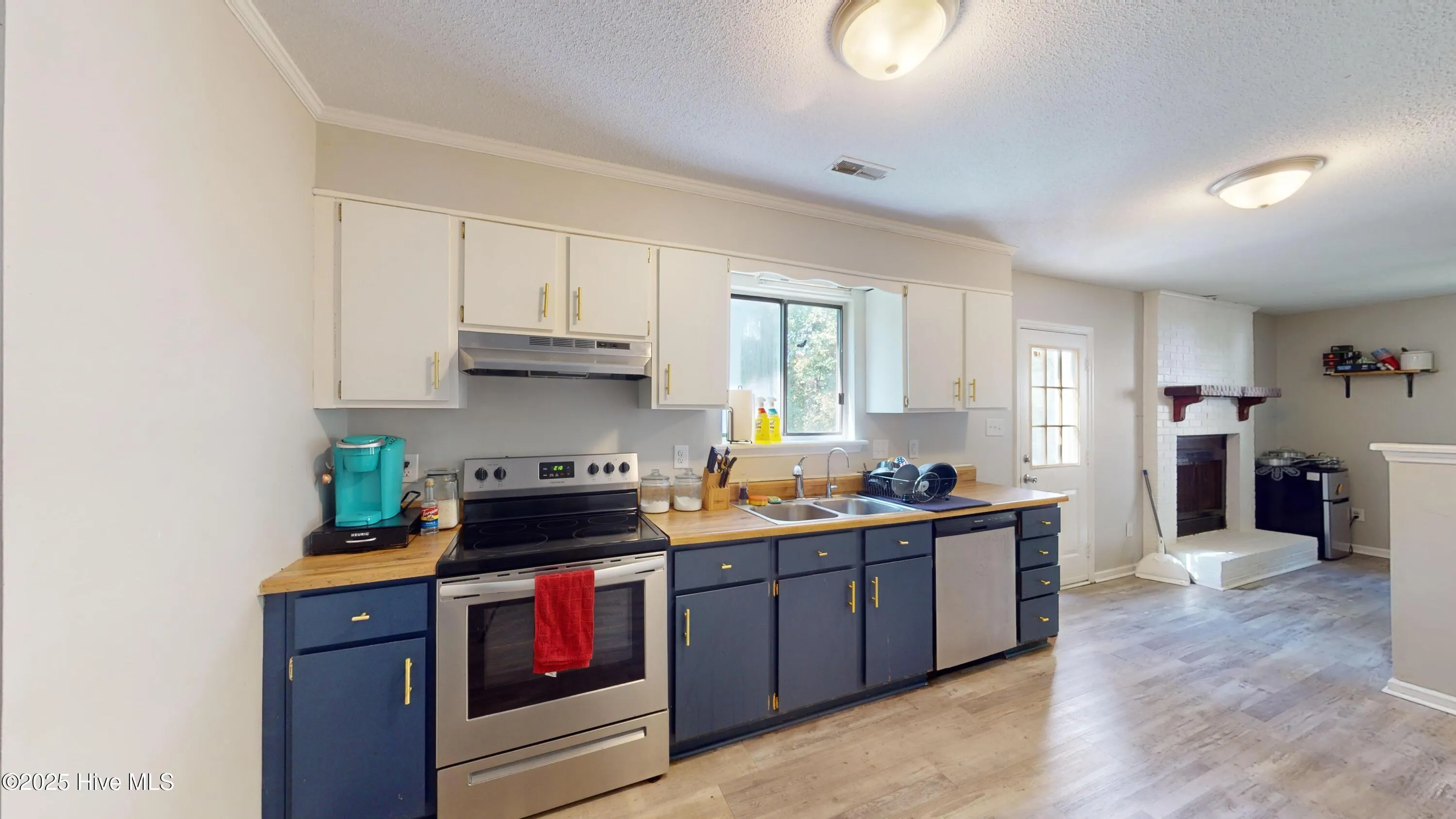 Jacksonville, North Carolina 28546, United States, 3 Bedrooms Bedrooms, ,2 BathroomsBathrooms,Residential,Pending,17235