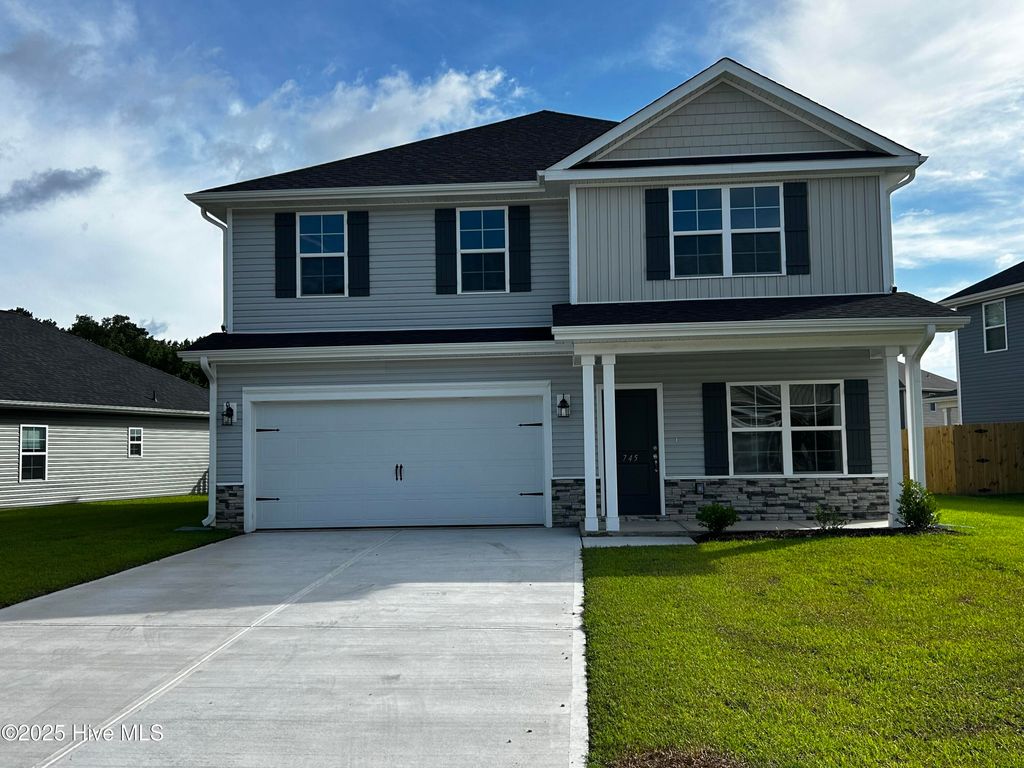 Photo of 745 Greenwich Place, Richlands, NC 28574 (MLS # 100431065)