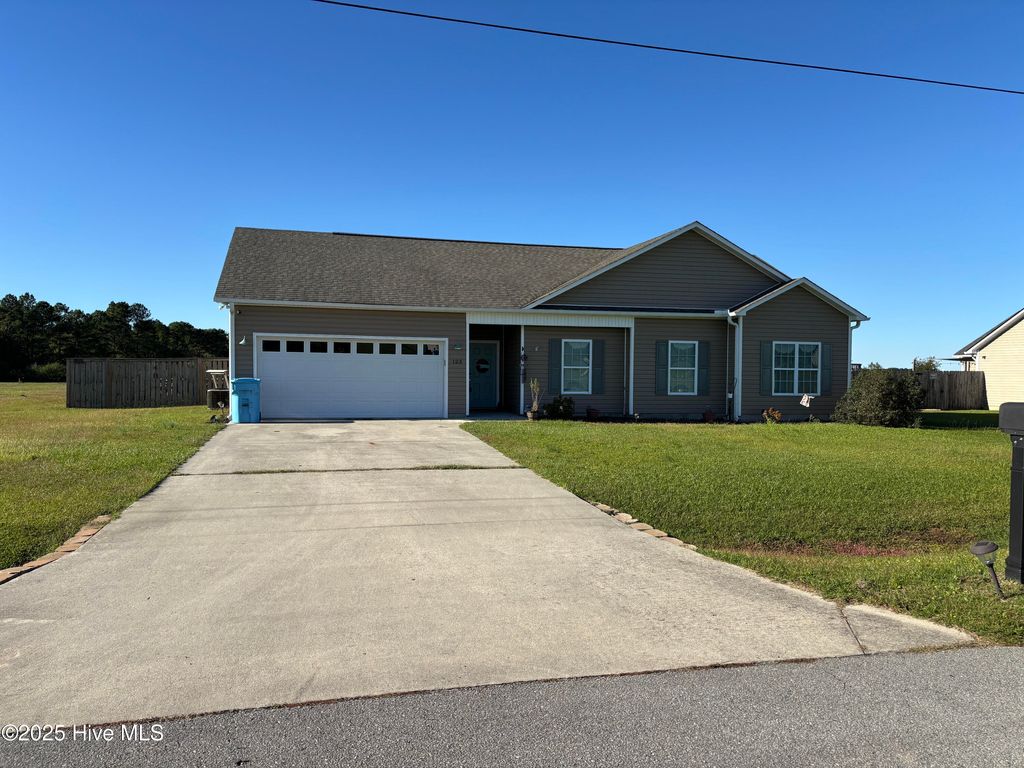 Photo of 123 Cherry Grove Drive, Richlands, NC 28574 (MLS # 100536601)