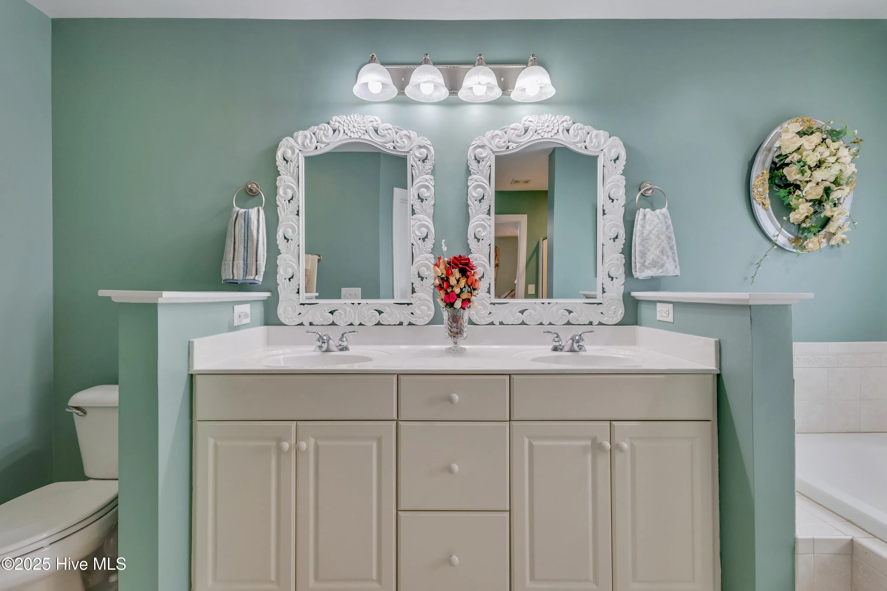 Leland, North Carolina 28479, United States, 3 Bedrooms Bedrooms, ,2 BathroomsBathrooms,Residential,Pending,94307