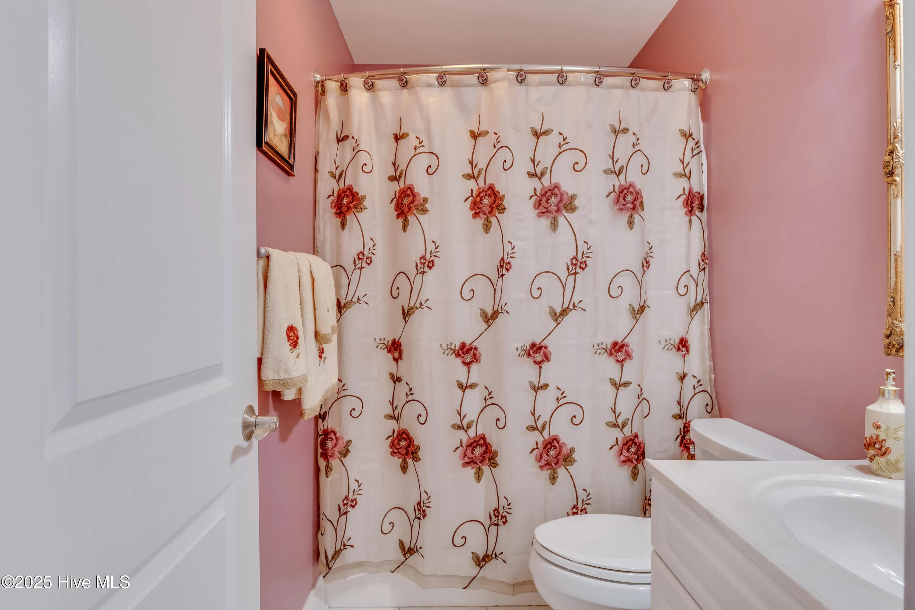 Leland, North Carolina 28479, United States, 3 Bedrooms Bedrooms, ,2 BathroomsBathrooms,Residential,Pending,94307