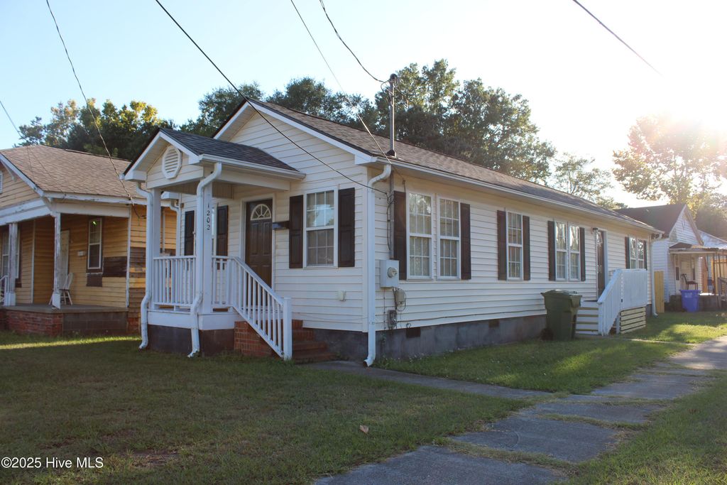 Photo of 1202 S 8th Street, Wilmington, NC 28401 (MLS # 100530574)