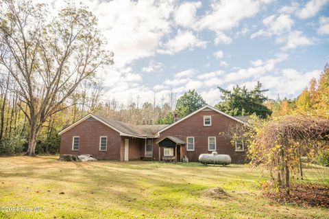 A home in Creswell