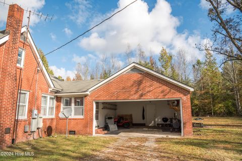 A home in Creswell