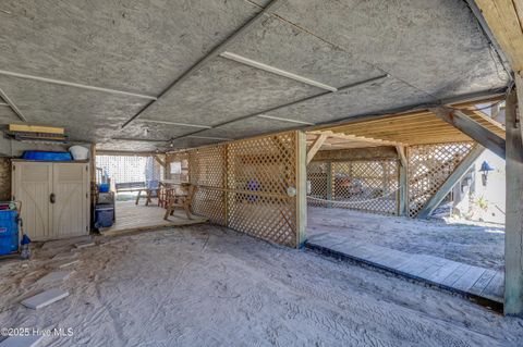 A home in North Topsail Beach