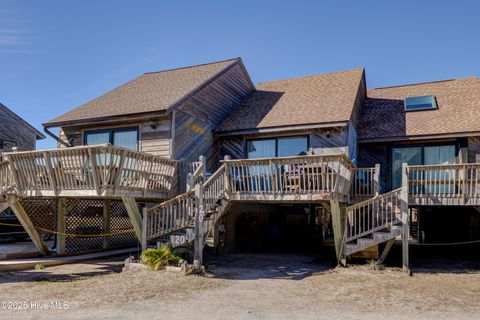 A home in North Topsail Beach