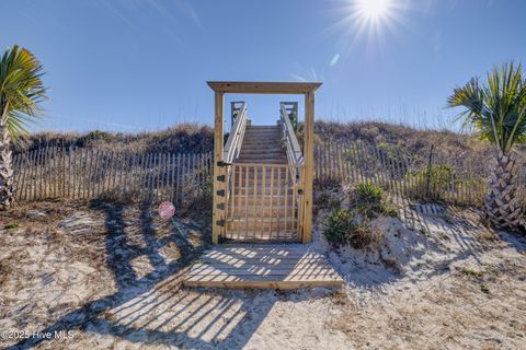 A home in North Topsail Beach