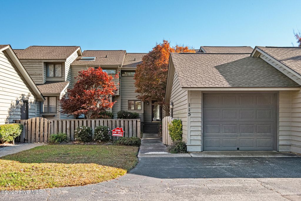 Photo of 115 Egret Court, Hampstead, NC 28443 (MLS # 100526390)