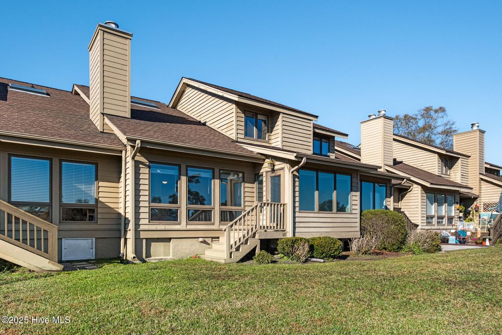 Photo of 115 Egret Court, Hampstead, NC 28443 (MLS # 100526390)