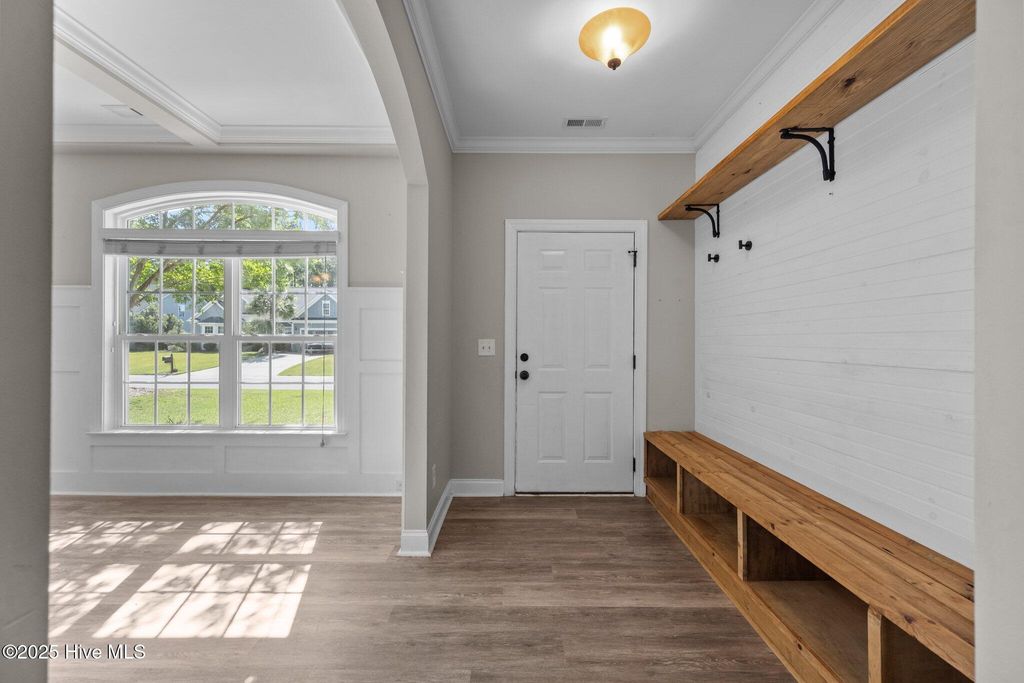 Photo of 347 W Goldeneye Lane, Sneads Ferry, NC 28460 (MLS # 100516525)