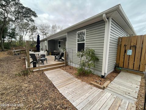 A home in Pine Knoll Shores