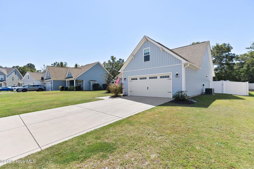 Photo of 423 S Wild Rice Drive SW, Supply, NC 28462 (MLS # 100529568)