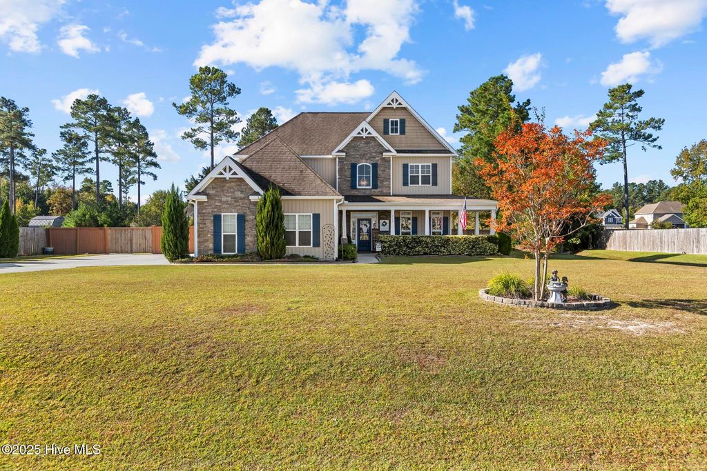 Photo of 715 Southernwood Place, Hubert, NC 28539 (MLS # 100537737)