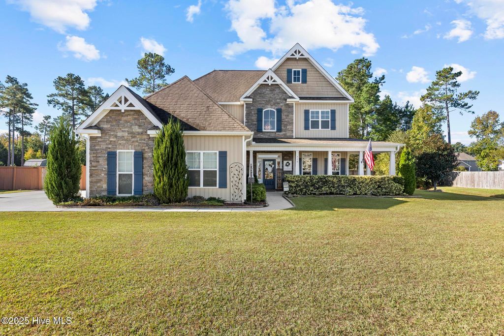 Photo of 715 Southernwood Place, Hubert, NC 28539 (MLS # 100537737)