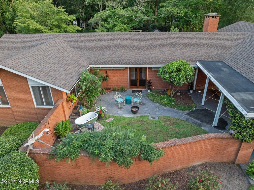 Photo of 1704 Sunset Avenue, Kinston, NC 28504 (MLS # 100543335)