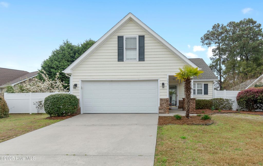 Photo of 5025 Glen Cove Drive SE, Southport, NC 28461 (MLS # 100498304)
