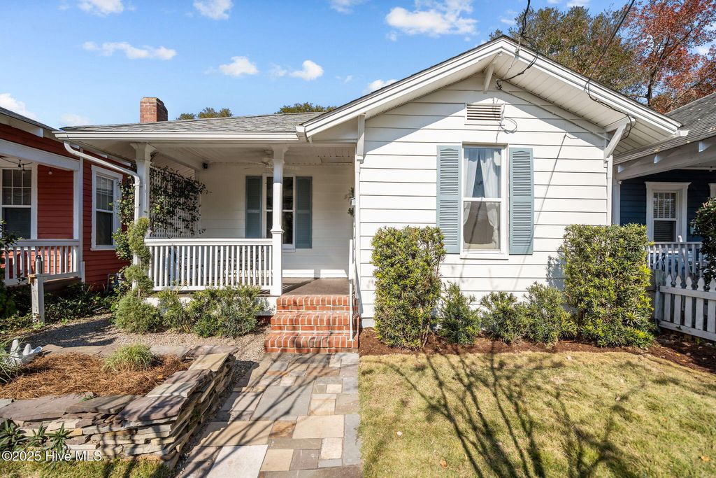 Photo of 2009 Metts Avenue, Wilmington, NC 28403 (MLS # 100542403)
