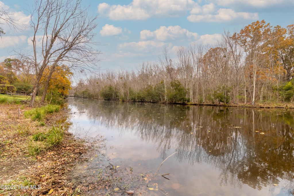 Photo of 122 Montpelier Drive, Edenton, NC 27932 (MLS # 100544211)