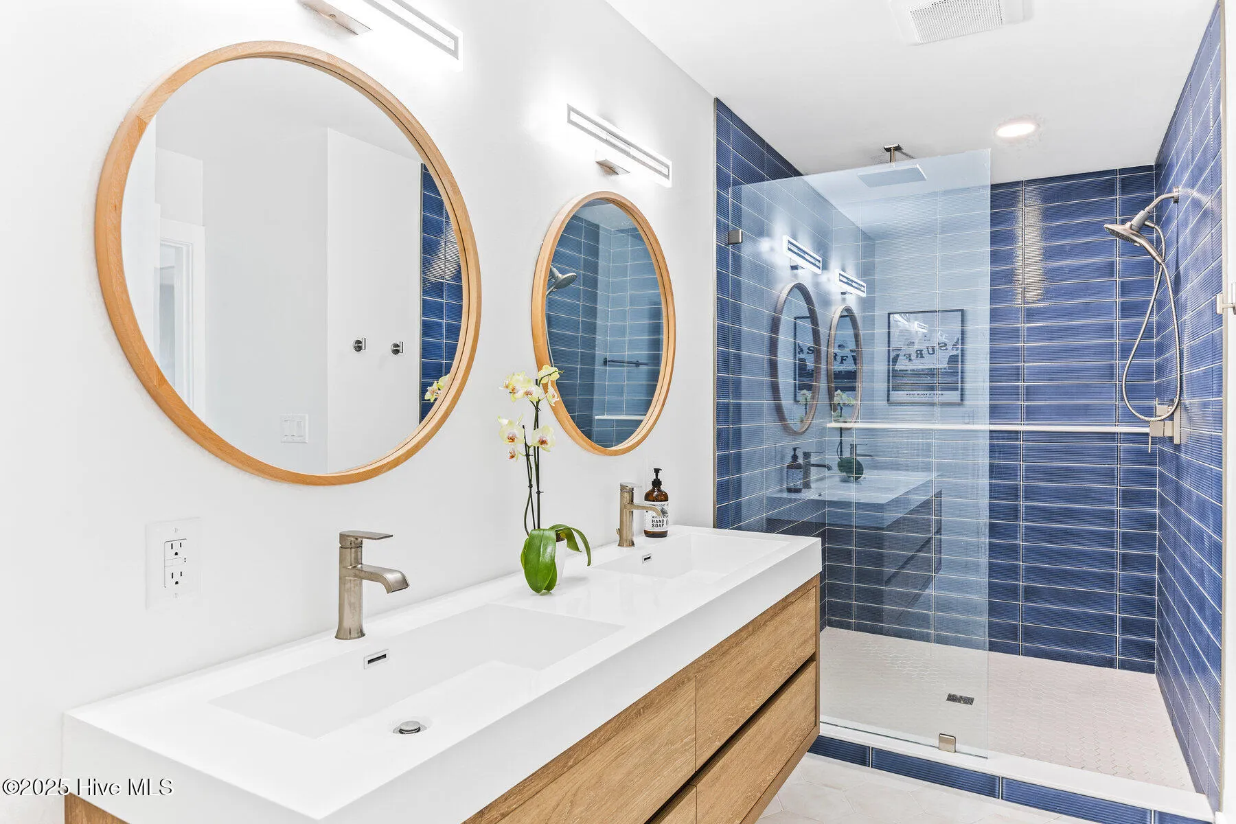 Surf City, North Carolina 28445, United States, 4 Bedrooms Bedrooms, ,3 BathroomsBathrooms,Residential,Active,154209