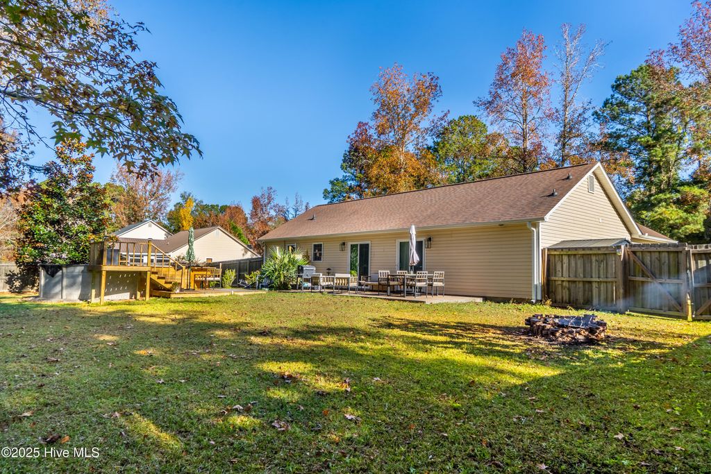 Photo of 49 Stoney Creek Lane, Leland, NC 28451 (MLS # 100542200)