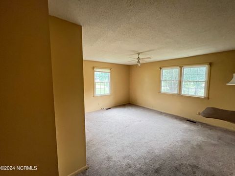 A home in Roseboro