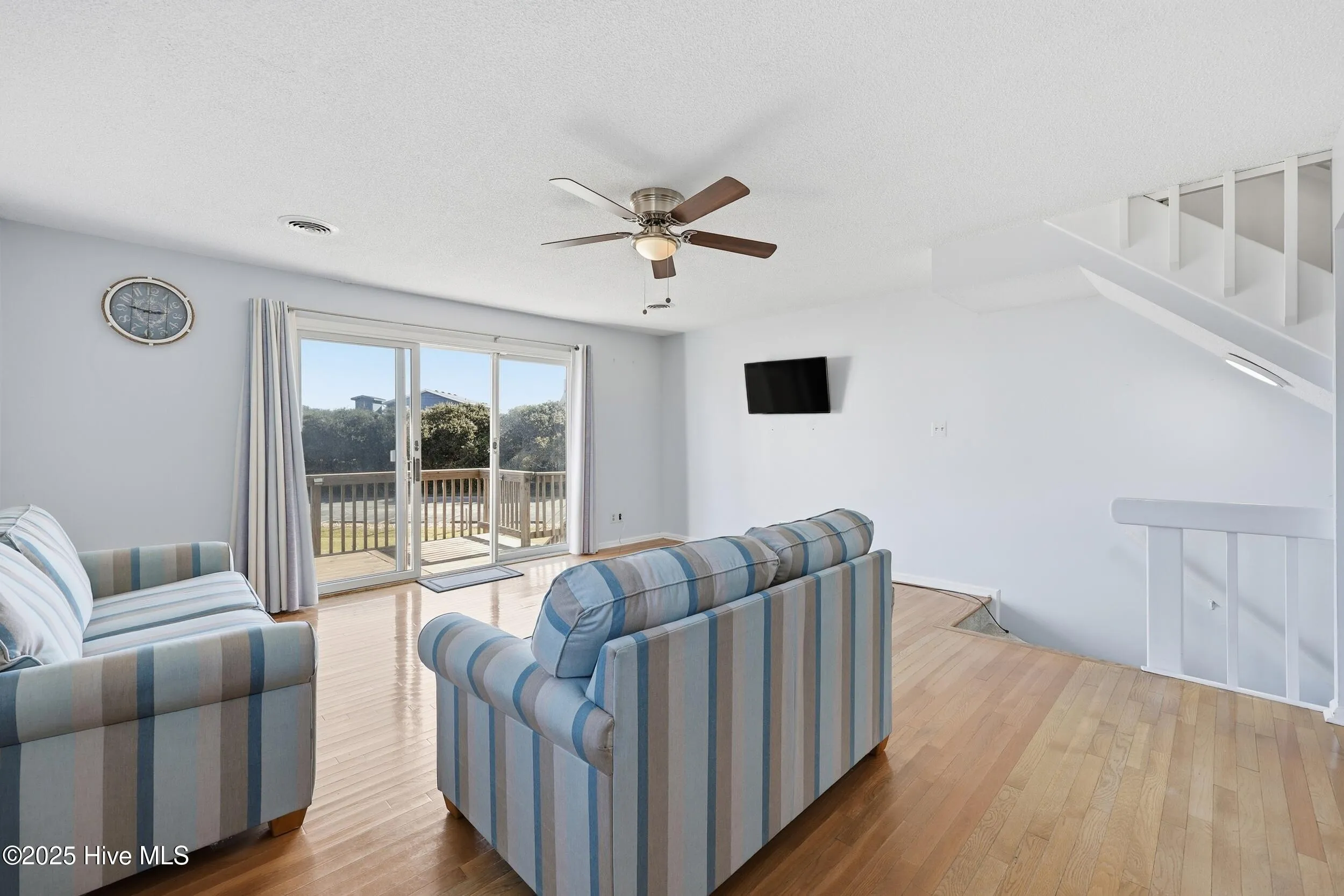 Duck, North Carolina 27949, United States, 2 Bedrooms Bedrooms, ,3 BathroomsBathrooms,Residential,Active,206197