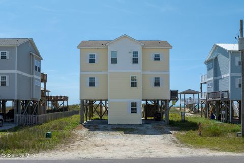 A home in North Topsail Beach