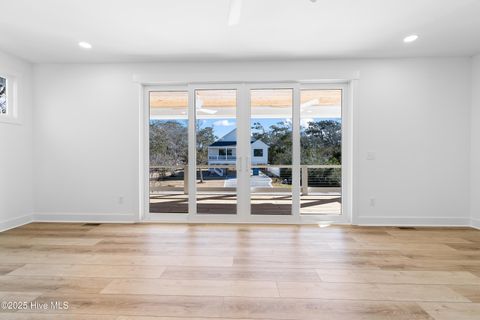 A home in Oak Island