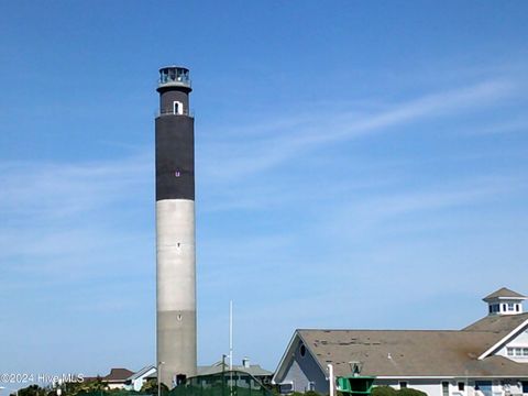 A home in Oak Island