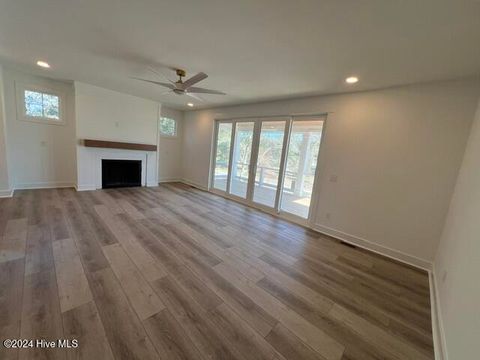 A home in Oak Island