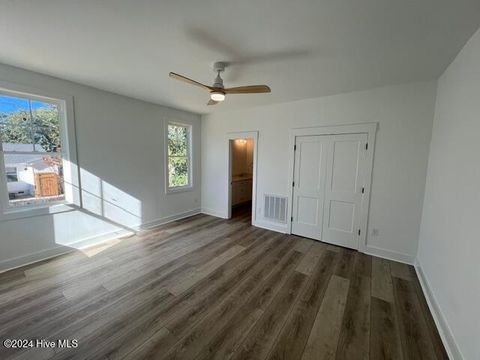 A home in Oak Island