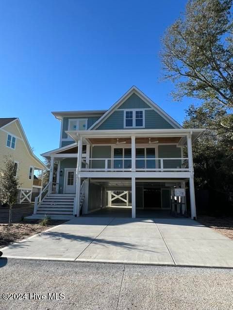 A home in Oak Island