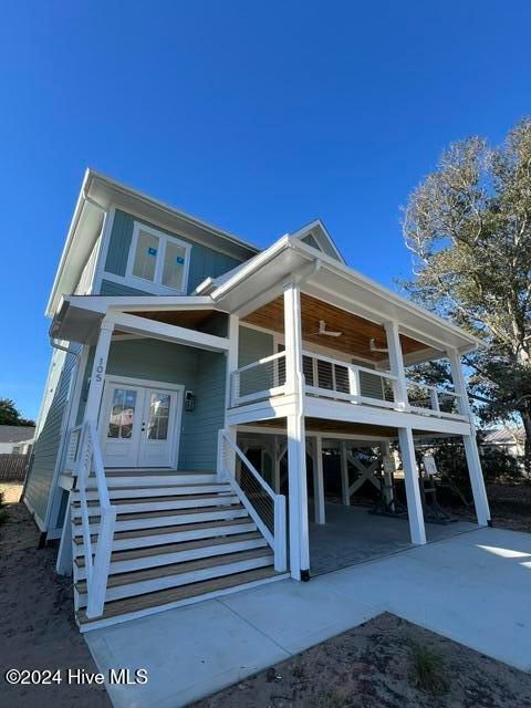 A home in Oak Island