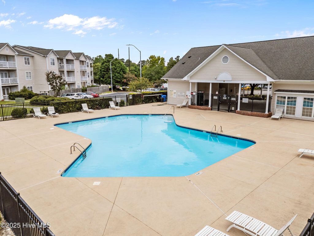 Photo of 909 Litchfield Way #B, Wilmington, NC 28405 (MLS # 100524457)